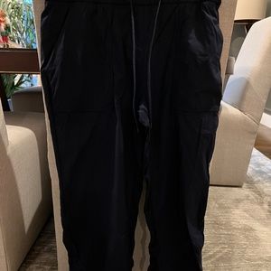 Lululemon Dance Studio Mid-Rise Cropped Pants Size 8